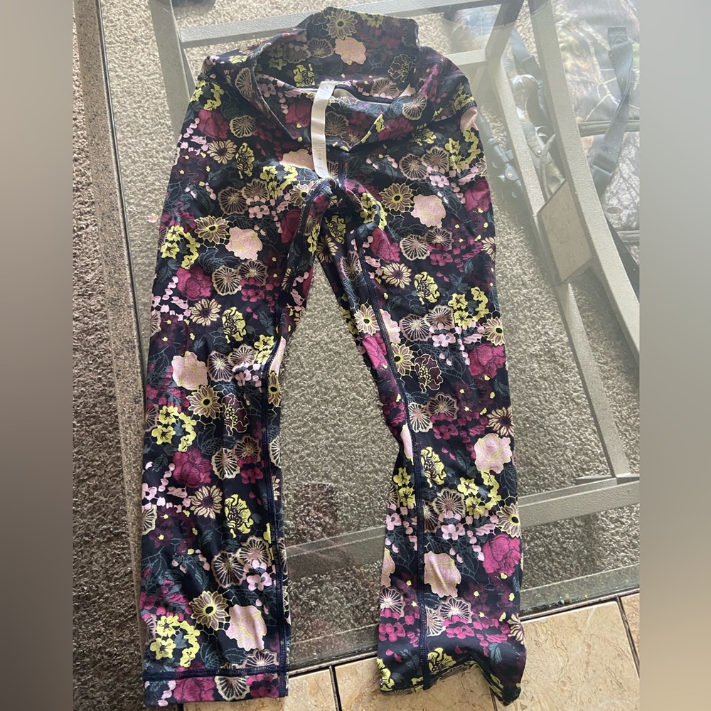 Lululemon leggings with flower print